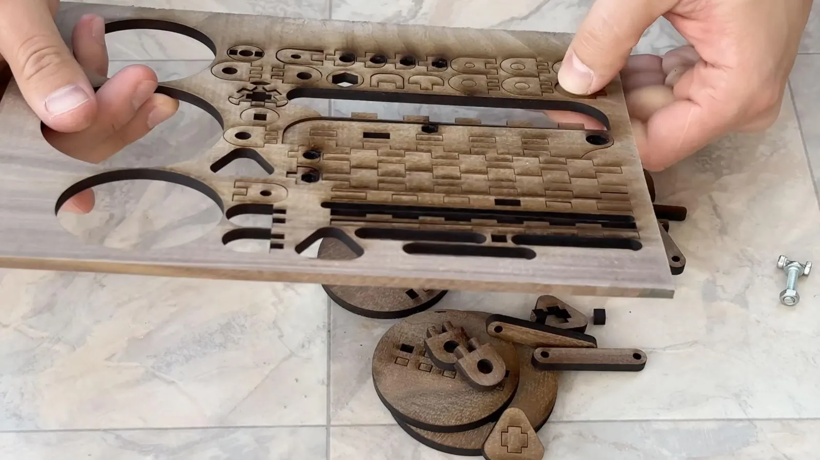 Foldable Wooden Tripod: laser-cut components for both tripod versions