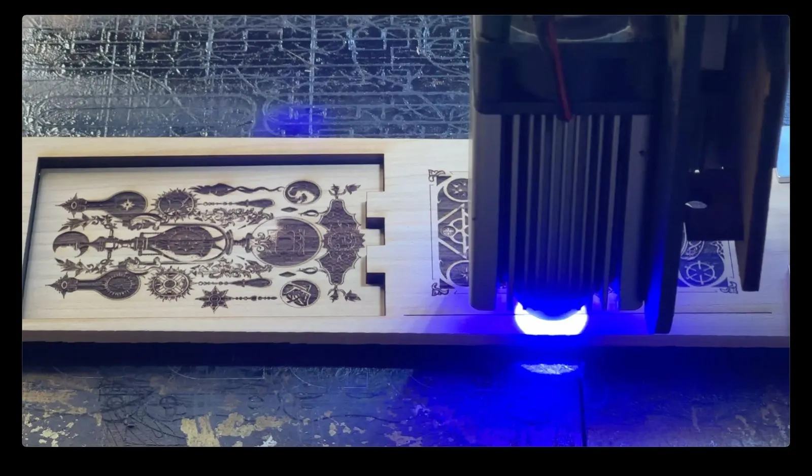 Alchemy Spice Carousel: loading boxes into the carrier drum