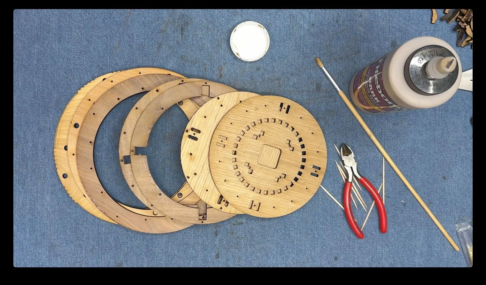 Wooden Reactor Simulator: circular layer set before assembly