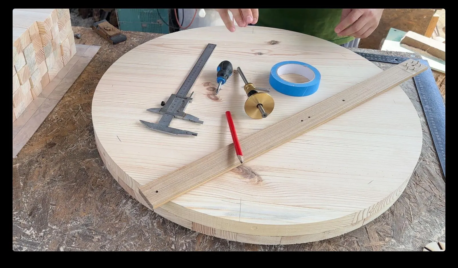 Animated Wooden Fountain: routing the base with a circle jig