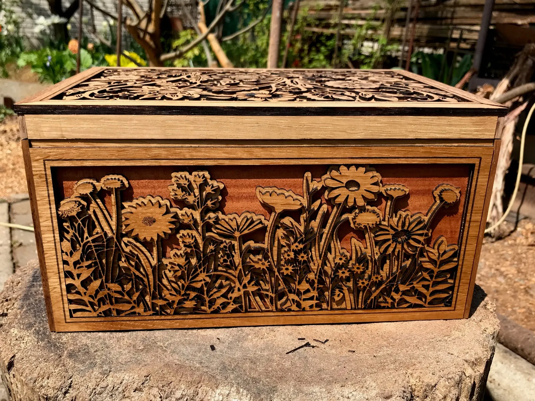 Big Floral Jewelry Box: front panel with layered flower relief